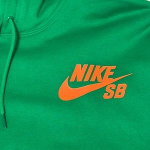 Nike SB NWT super cool green, smoke free, you need this!!!